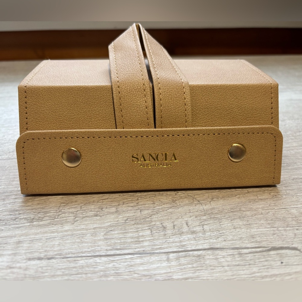 Sancia Sunglass Case (Three Compartments)